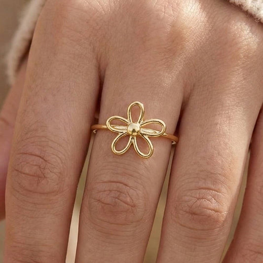 Gold Wire Flower Dainty Band Ring