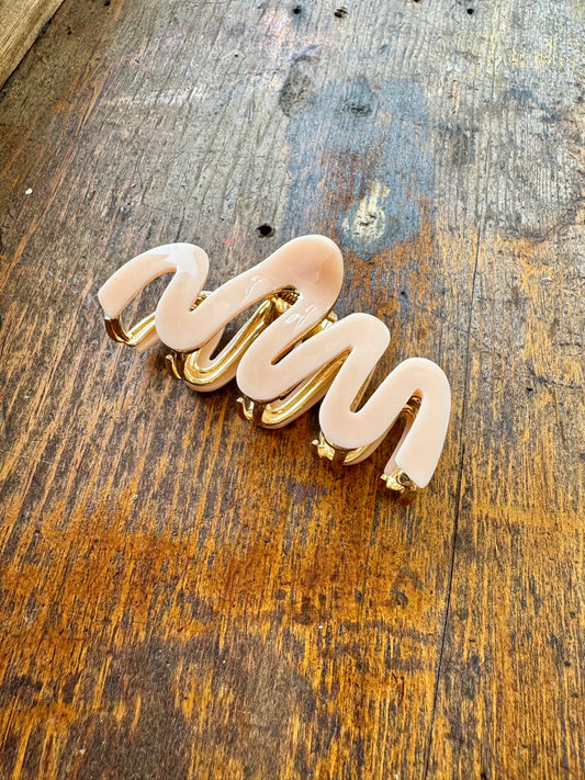 Wavy Pink Hair Claw Clip